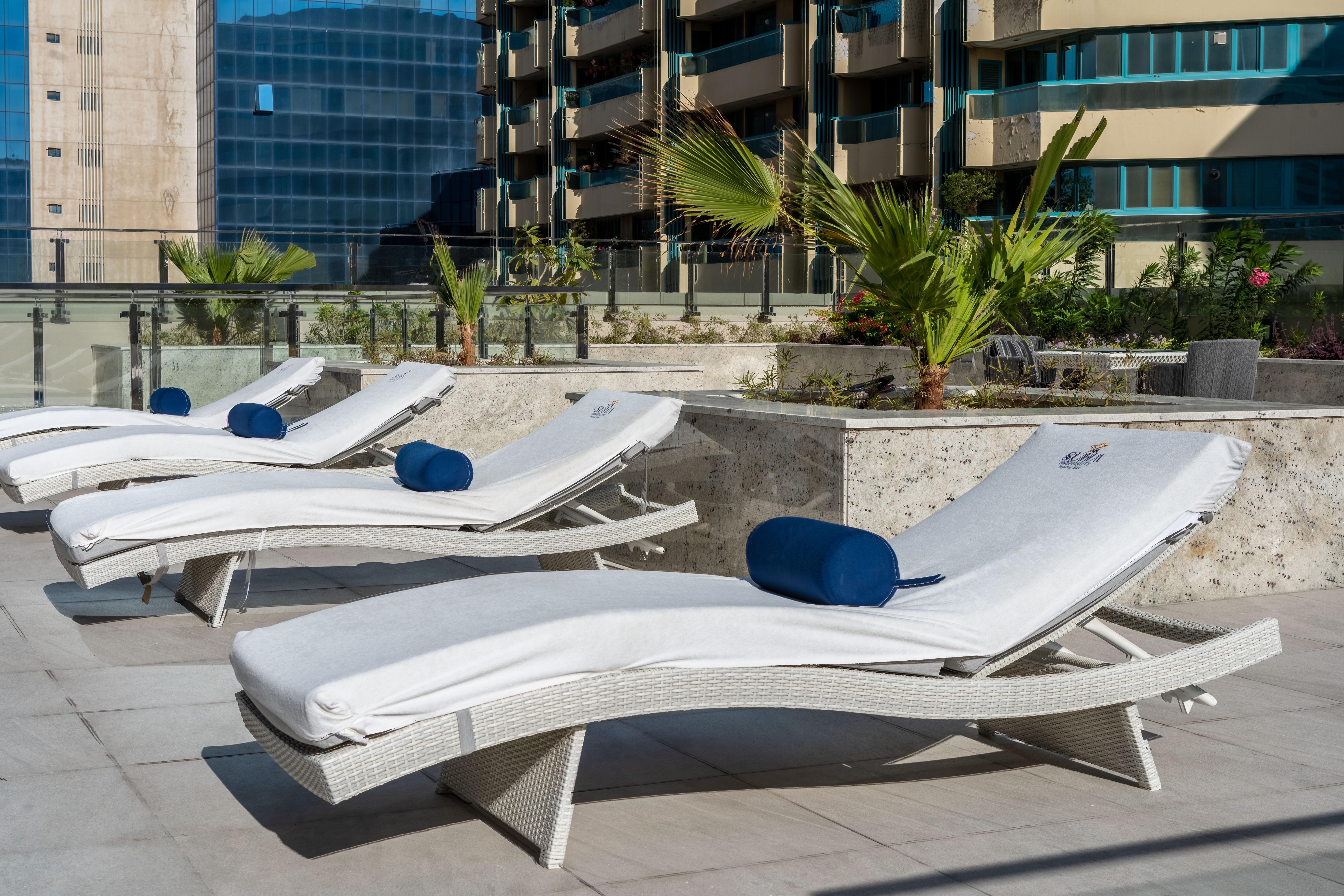 Suha Mina Rashid Hotel Apartments Dubai Esterno foto